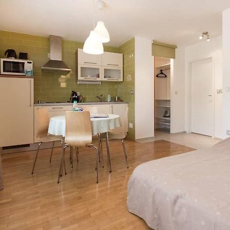 Apartment Rainbow Studio Любляна Номер фото