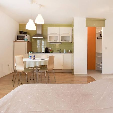 Apartment Rainbow Studio Любляна Номер фото