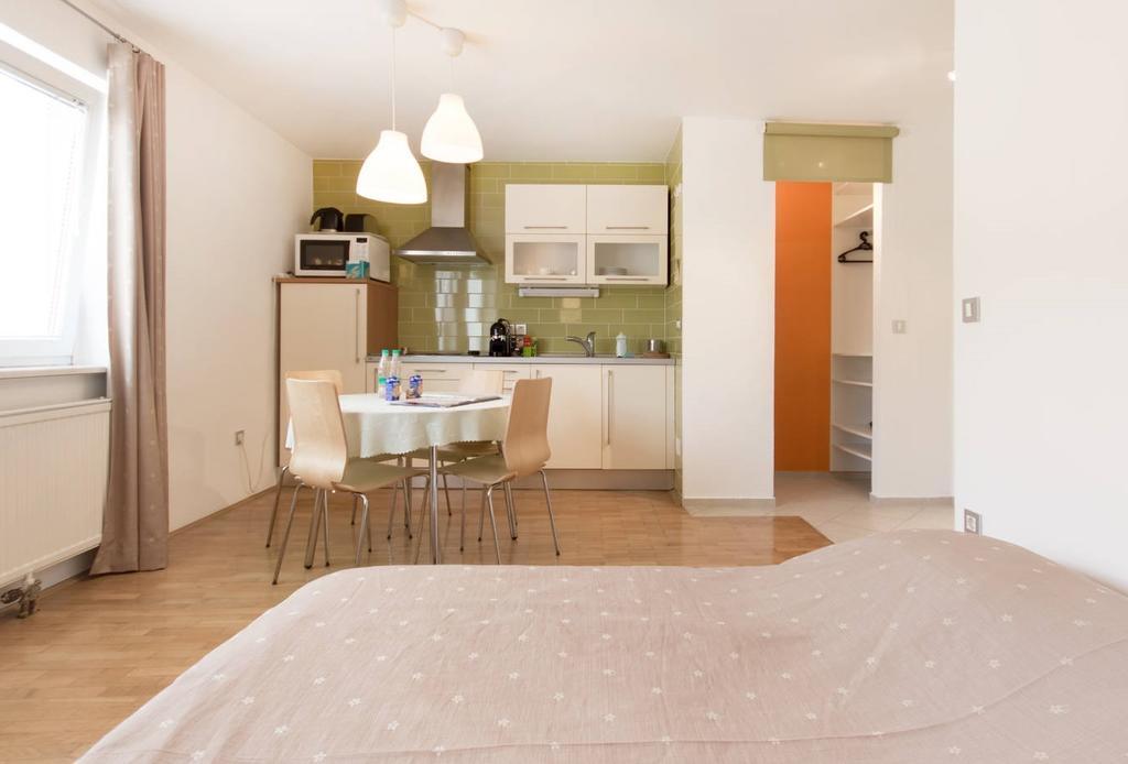 Apartment Rainbow Studio Любляна Номер фото