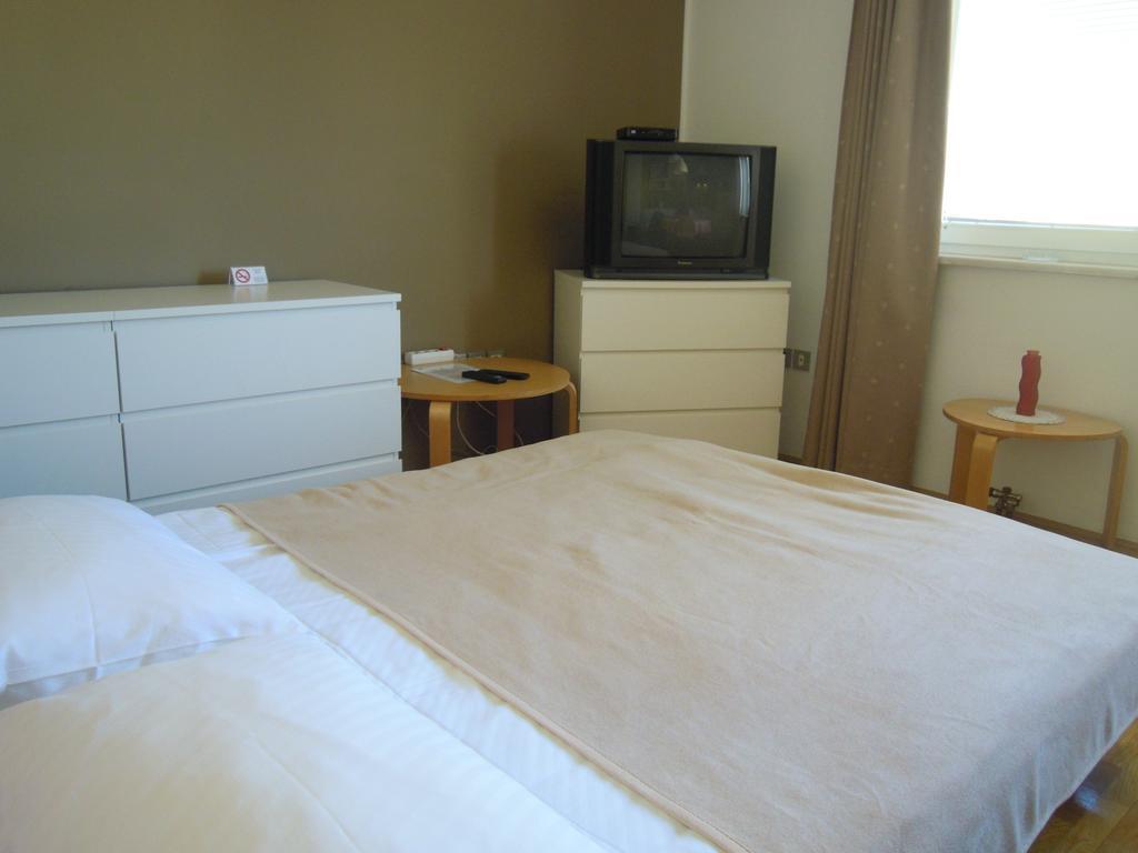 Apartment Rainbow Studio Любляна Номер фото